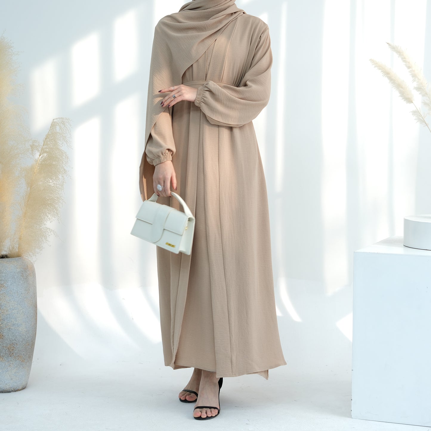 Abaya, Outer